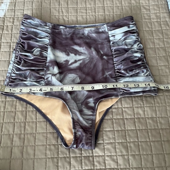 Kortni jeane tie-dye water swimsuit - Picture 7 of 8